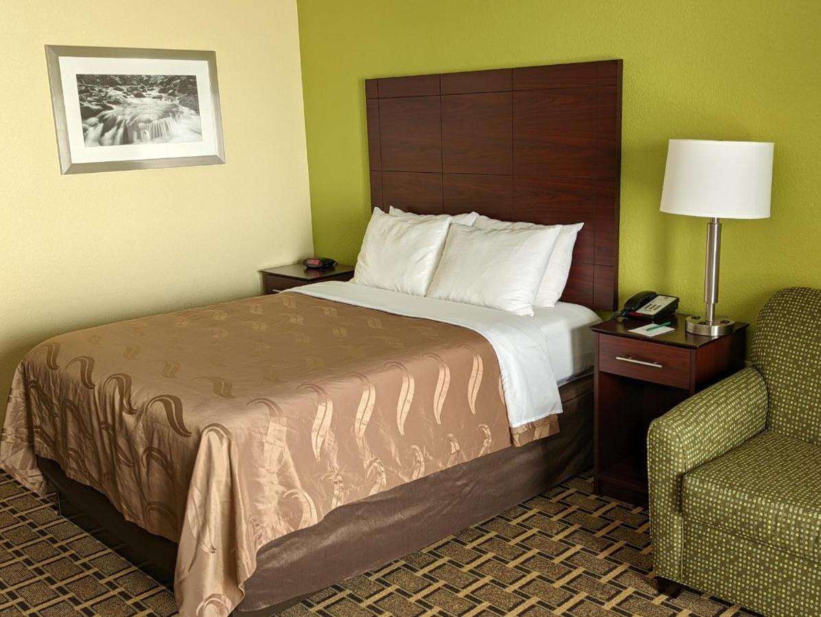 Quality Inn Cherokee Exterior photo