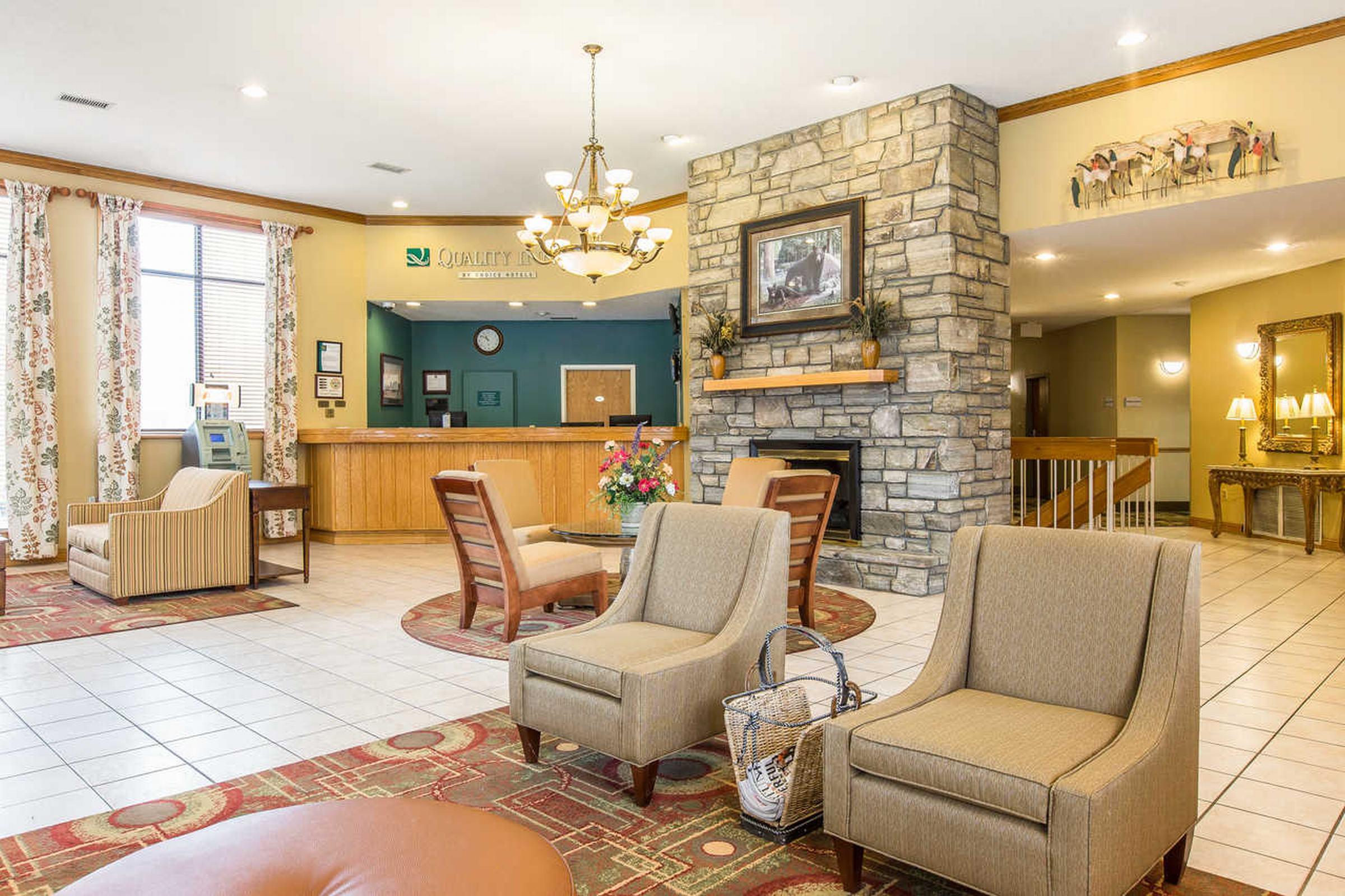 Quality Inn Cherokee Exterior photo