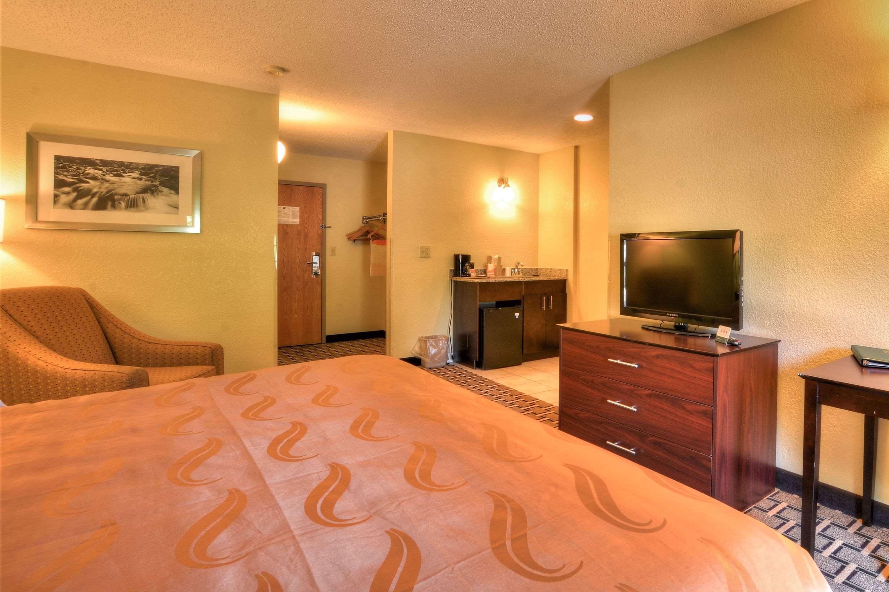 Quality Inn Cherokee Exterior photo