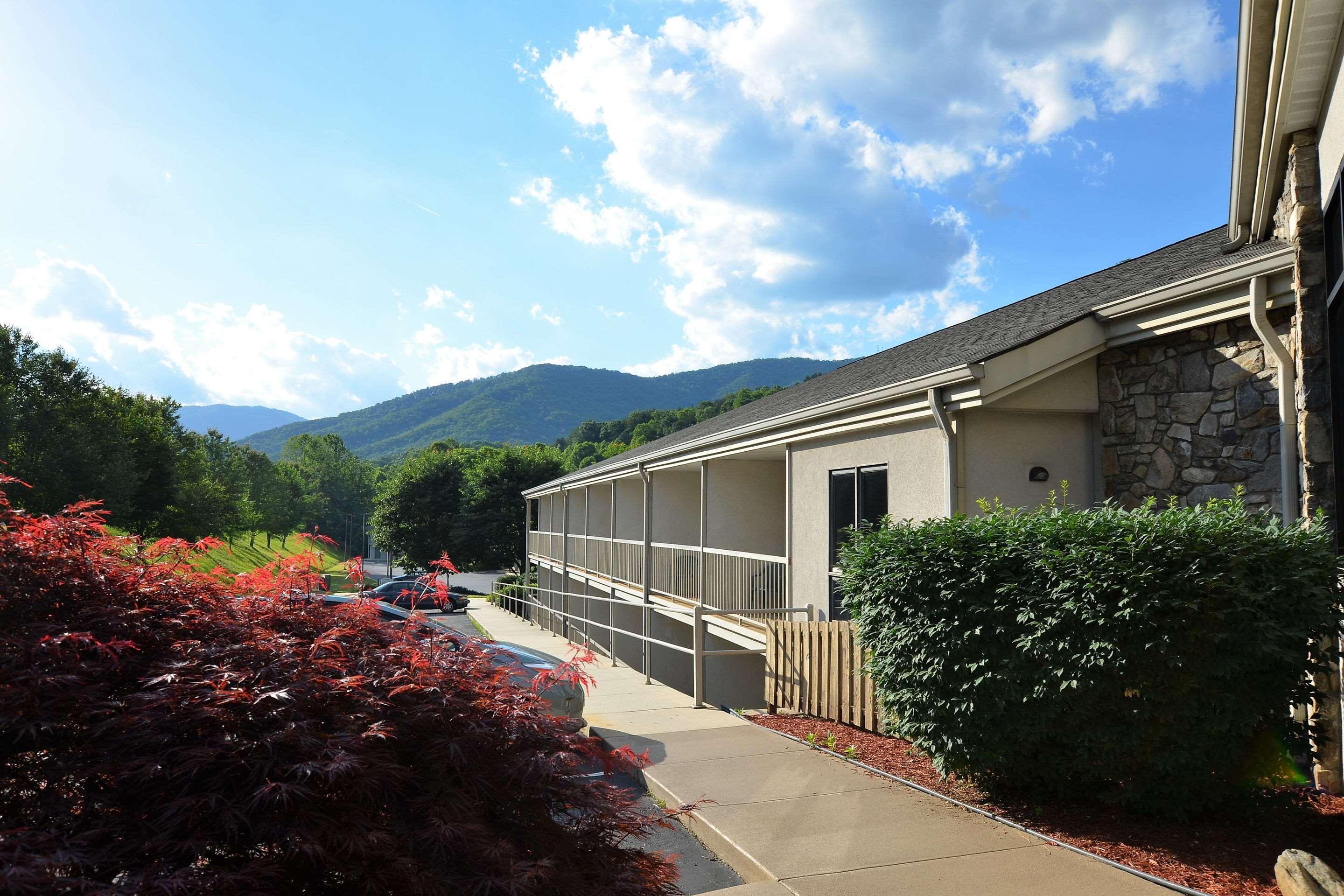 Quality Inn Cherokee Exterior photo