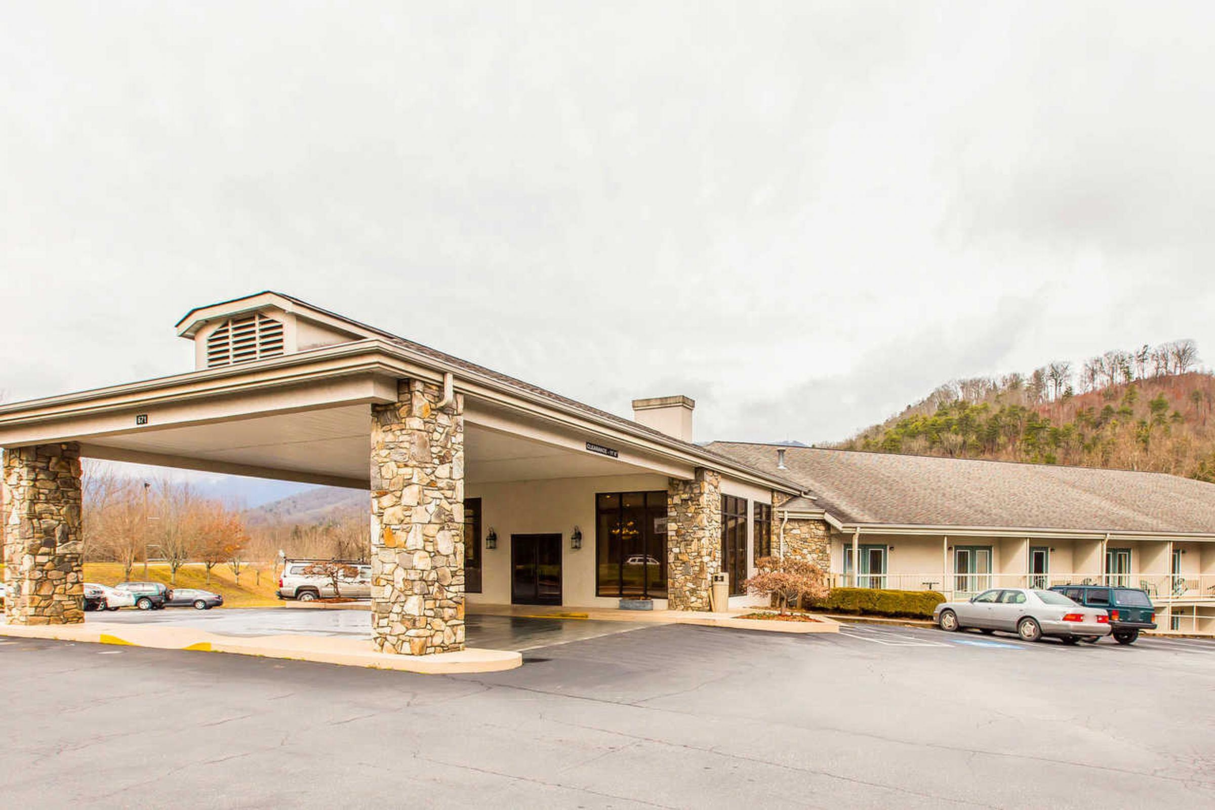 Quality Inn Cherokee Exterior photo
