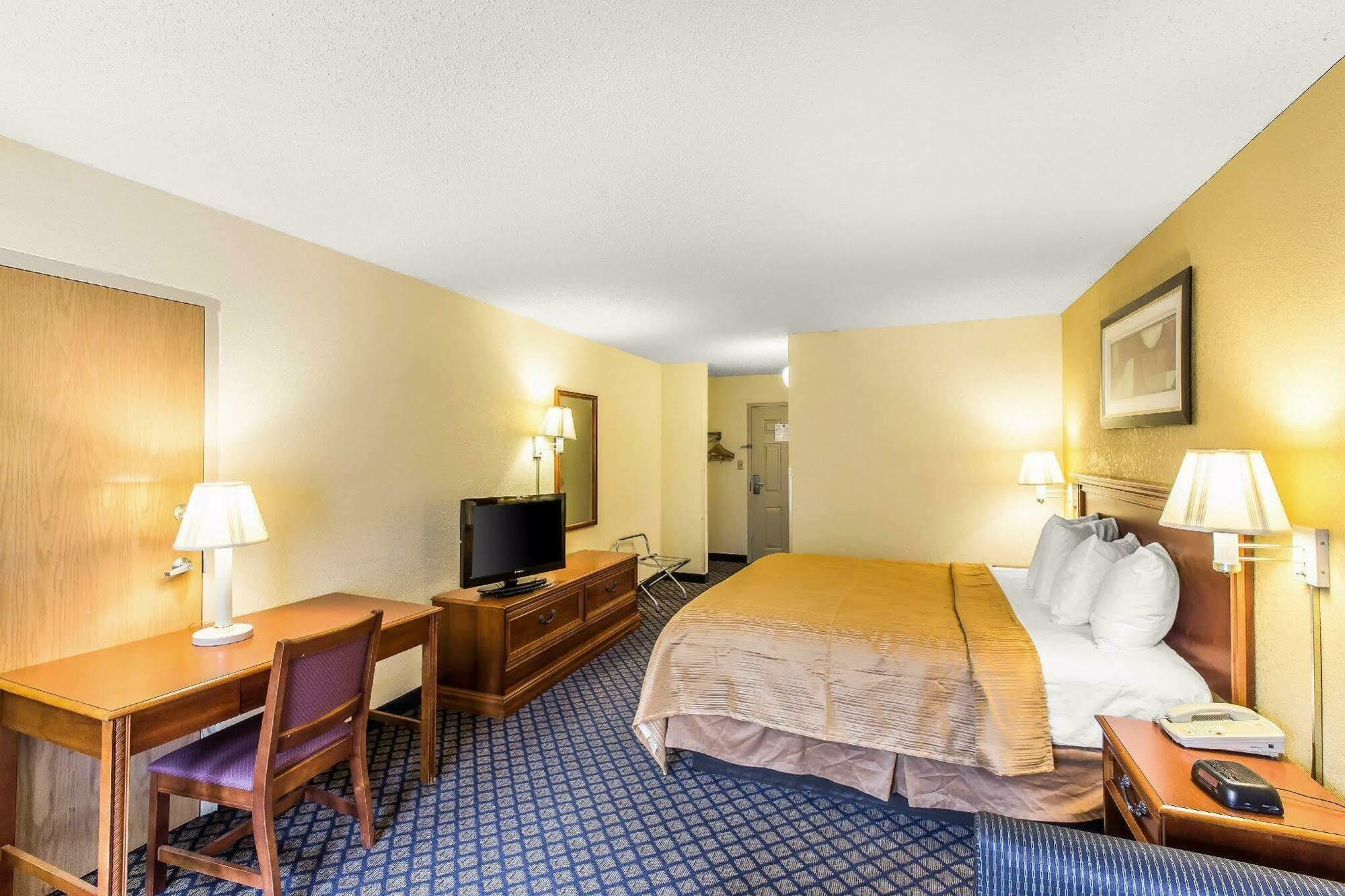 Quality Inn Cherokee Exterior photo