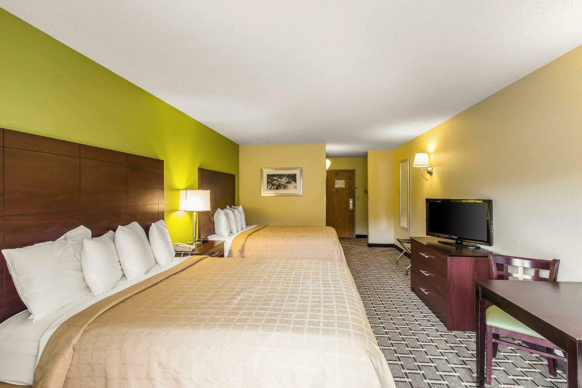 Quality Inn Cherokee Exterior photo