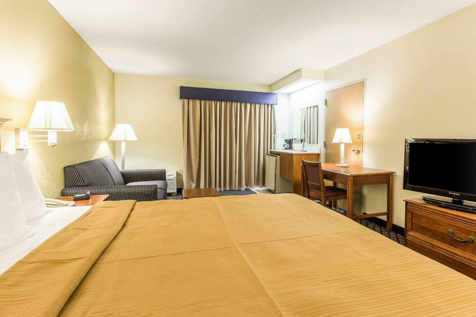 Quality Inn Cherokee Exterior photo