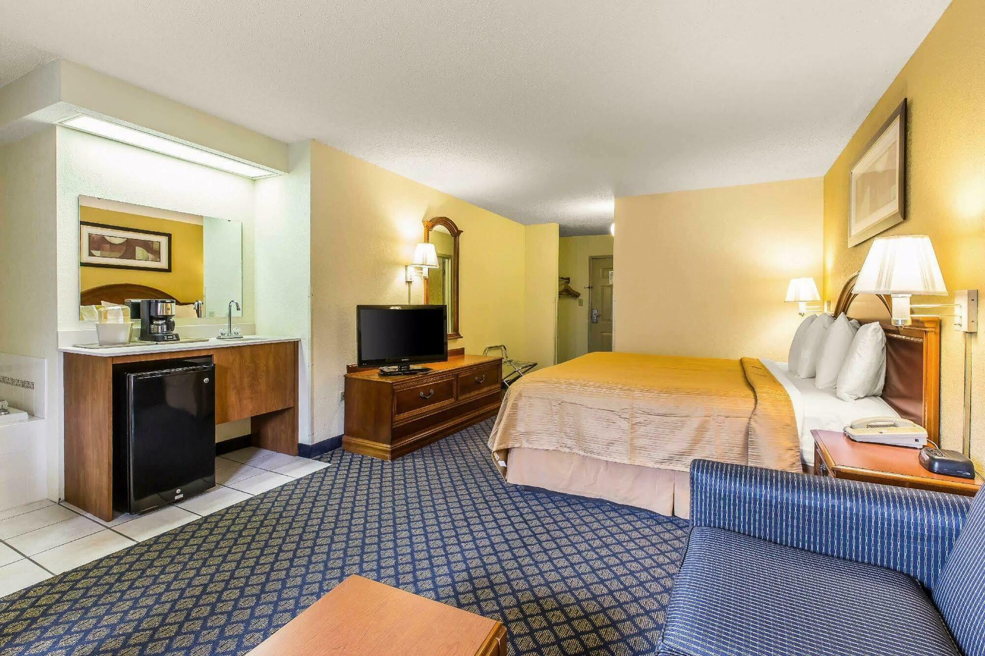 Quality Inn Cherokee Exterior photo
