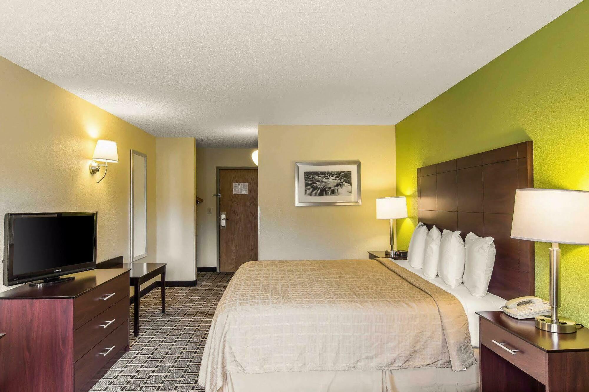 Quality Inn Cherokee Exterior photo